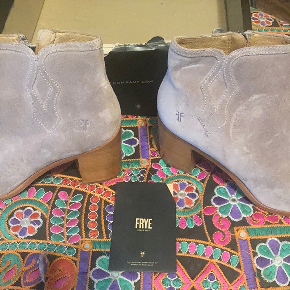 Frye - Picture 1 of 6